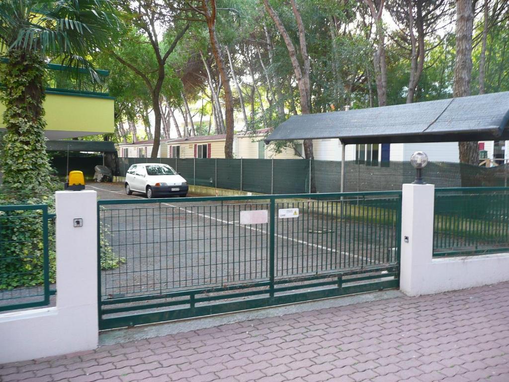 Residence Pineta - Agenzia Cocal Caorle Bagian luar foto