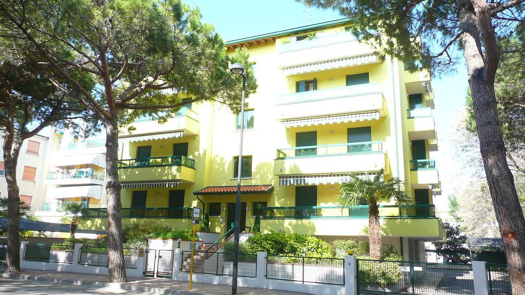 Residence Pineta - Agenzia Cocal Caorle Bagian luar foto